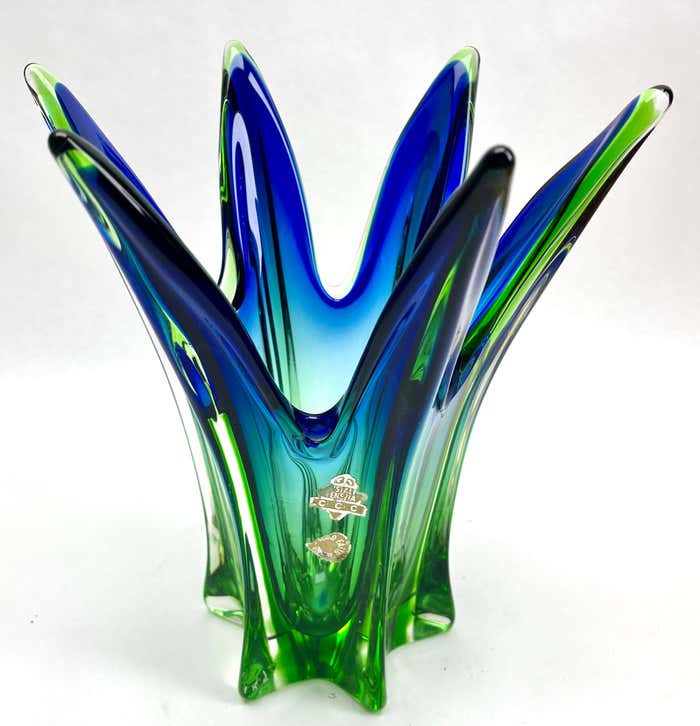 Solid Crystal Biomorphic Vase with Waves of Bright Green and Sommerso ...